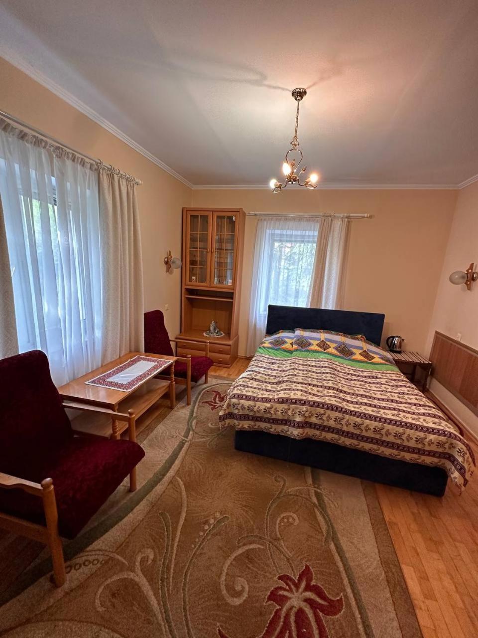 Bed and Breakfast Роксолана Truskavec' Esterno foto